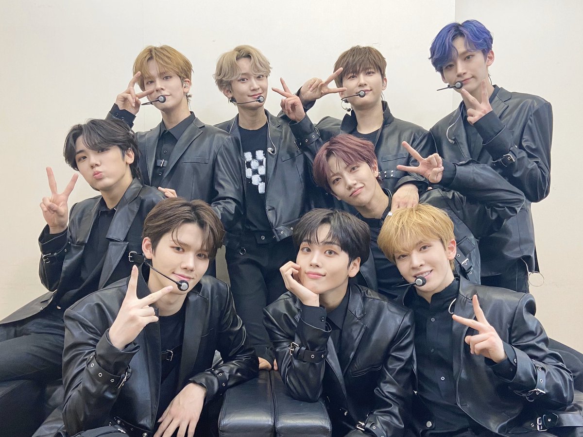 CRAVITYstarship's tweet photo. [📸사진] 200430
#엠카운트다운🌠

오늘 크래비티 무대는
좀 허전한데..🤔
명 불 허 전💕

#CRAVITY #크래비티
#HIDEOUT
#REMEMBER_WHO_WE_ARE
#BREAK_ALL_THE_RULES https://t.co/0QOo19GrJo