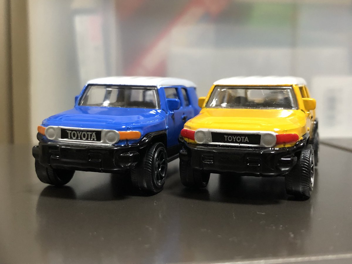 Uzivatel Y30vip Na Twitteru マジョレットのfjクルーザー 日本車セレクションから 国内初登場は黄色だったが 今回は2色同時リリース こちらは青 白屋根の組み合わせとなっている 本国フランスでも過去に青が発売されていたようだが色味が異なる 初登場時の黄色と