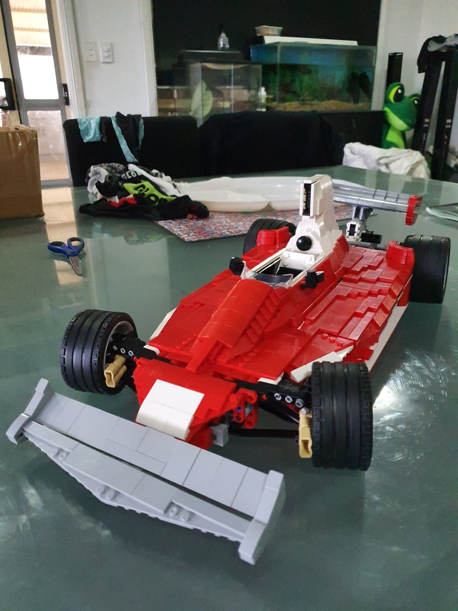 Moose1870's tweet image. Built this over the last week in between working, going mad without the pub and mates dates so decided to build lego to pass the boredom #isobuild