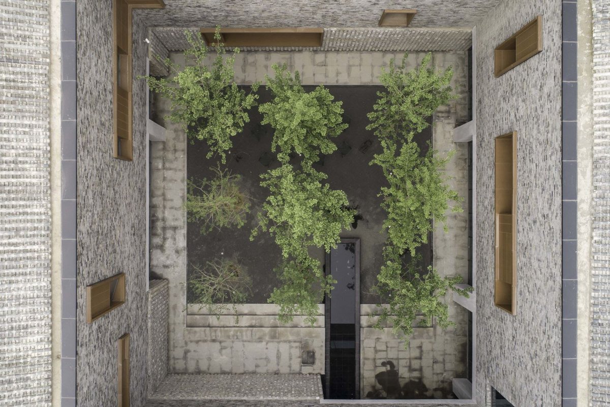 Drawing inspiration from the historical context of the building itself, Neri&amp;Hu combined traditional oriental architecture with contemporary architectural language, introducing a new way to interpret the architectural expression.