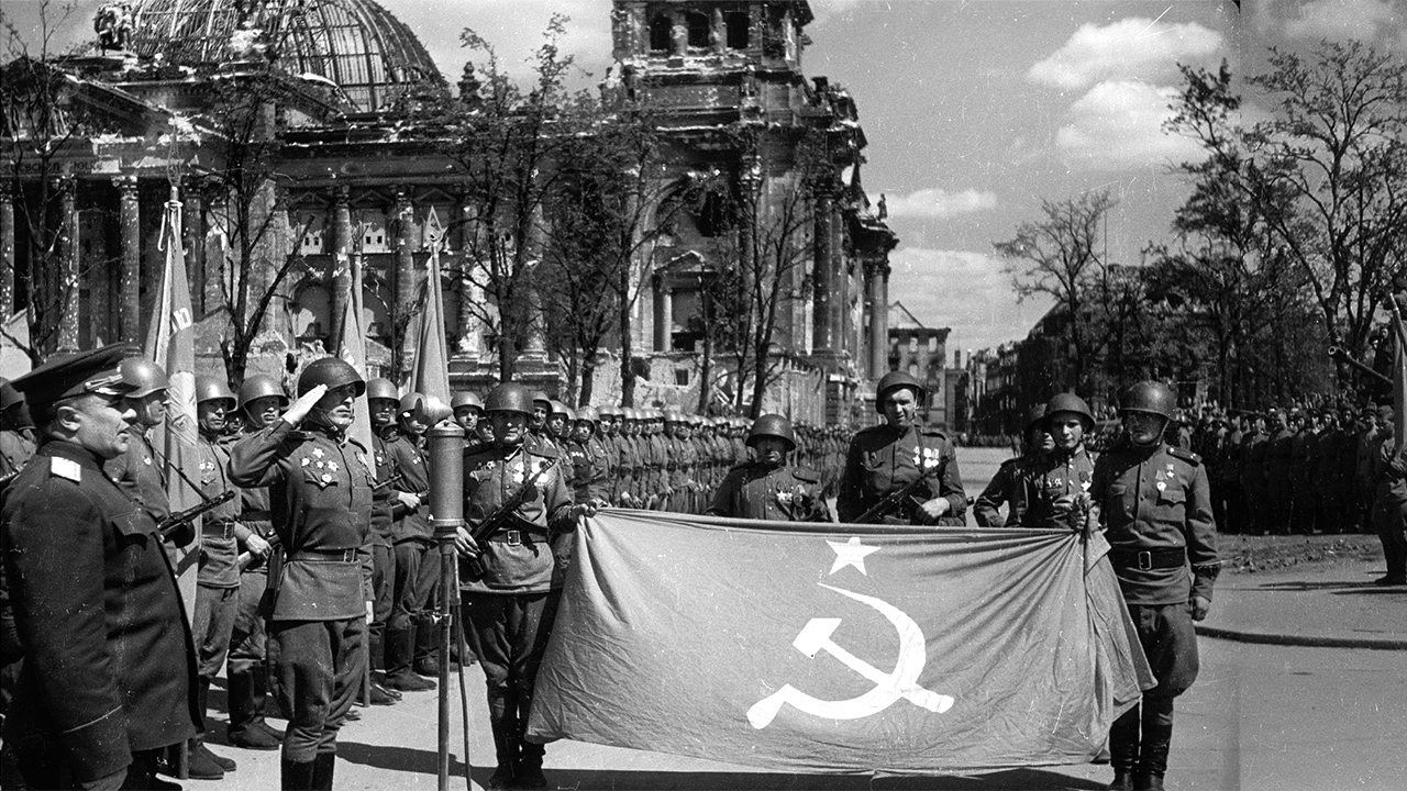 Знамя Победы в Берлине 1945