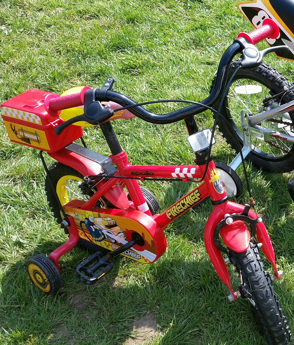 I have lots of starter bikes here.
Lockdown is a great time to teach a little person to ride.
Let me know what you need.
Bikes for all ages available.
FREE to a child in need.
#cycling #community #newport #giving #freebikes #recycle