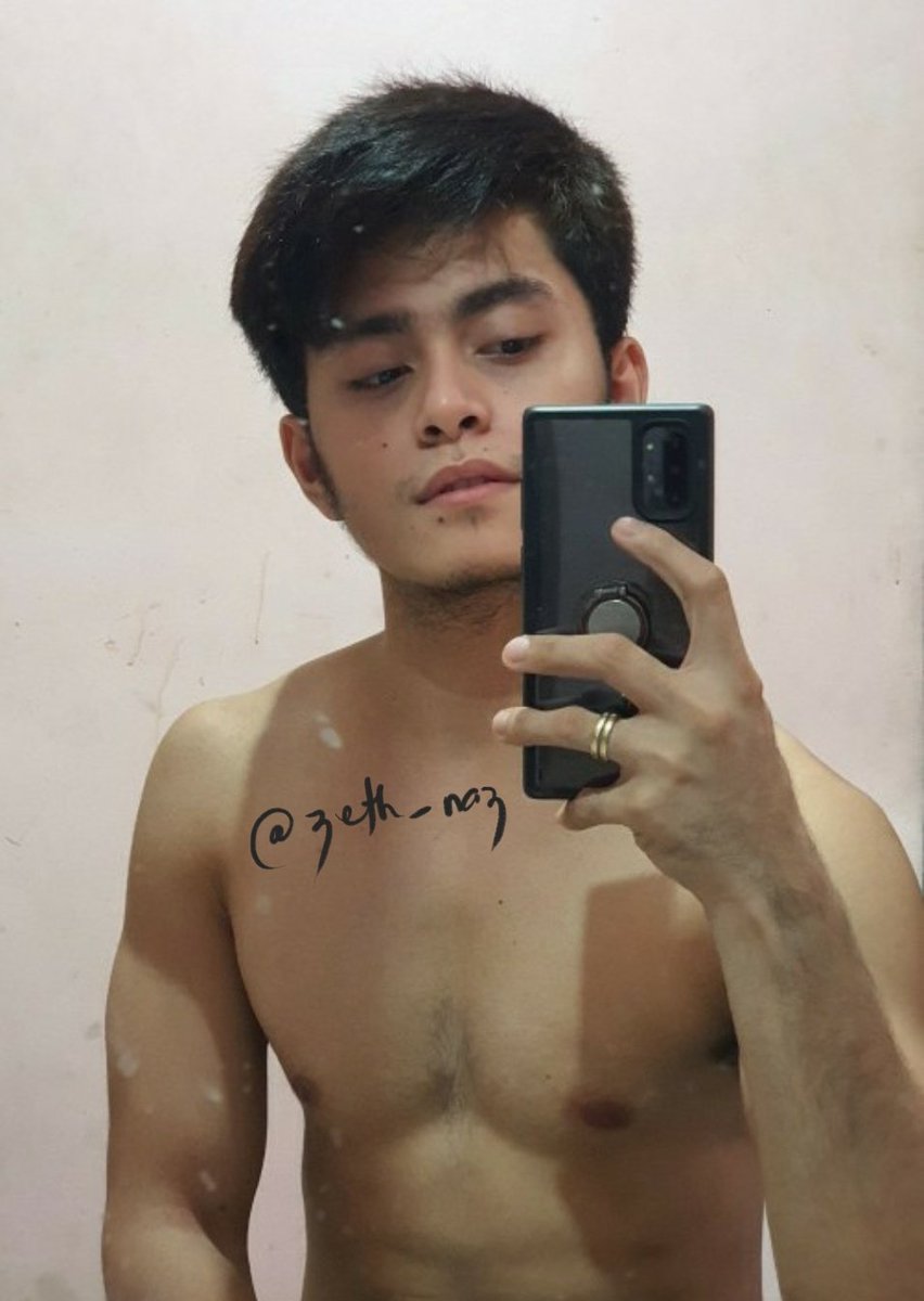 zeth_naz's tweet photo. Feeling bagets. 😂😂😂... mag 26 na ako ds year. Pero isip 21 pa dn ako. 😂😂😂. Totoo nga sabi nila... ma sstock ka minsan sa age na gusto mo. Pero forever 21 nalang. Kasi jan naman may forever. Ay wala pala. Nagsara nga dn pla. 😂😂😂. Matatanggal na ako sa listahan ng babyboys https://t.co/KmoJH2bTsk