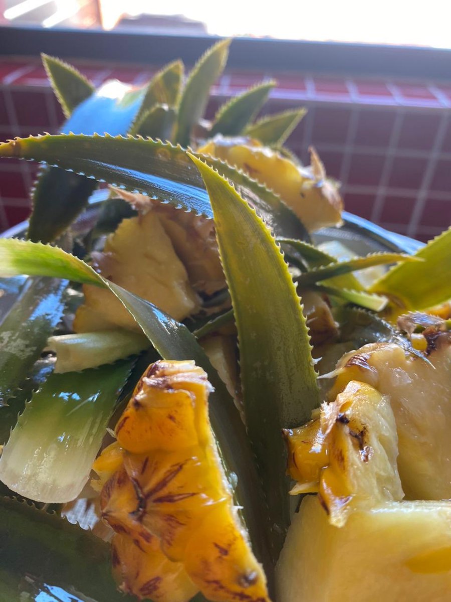 FreeBeerSession's tweet image. It’s all happening tonight in celebration of #SouthAfricas #Lockdownlevel4 however there is one more night. Why not spend it with @FreeBeerSession on Zoom. go to freebeersessions.co.za to find out about #pineapplebeer