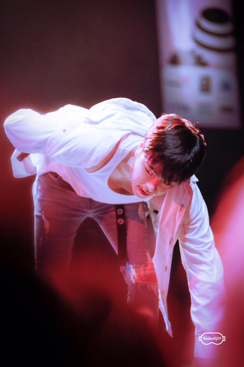 neednosleep0331's tweet photo. JUNE 190313 SXSW in Texas Austin🇺🇸

June is sooooo sexy👅

#iKON #아이콘 #준회 #구준회
#JUNE #junhoe #具晙会 #ジュネ https://t.co/4llkaRiFDG