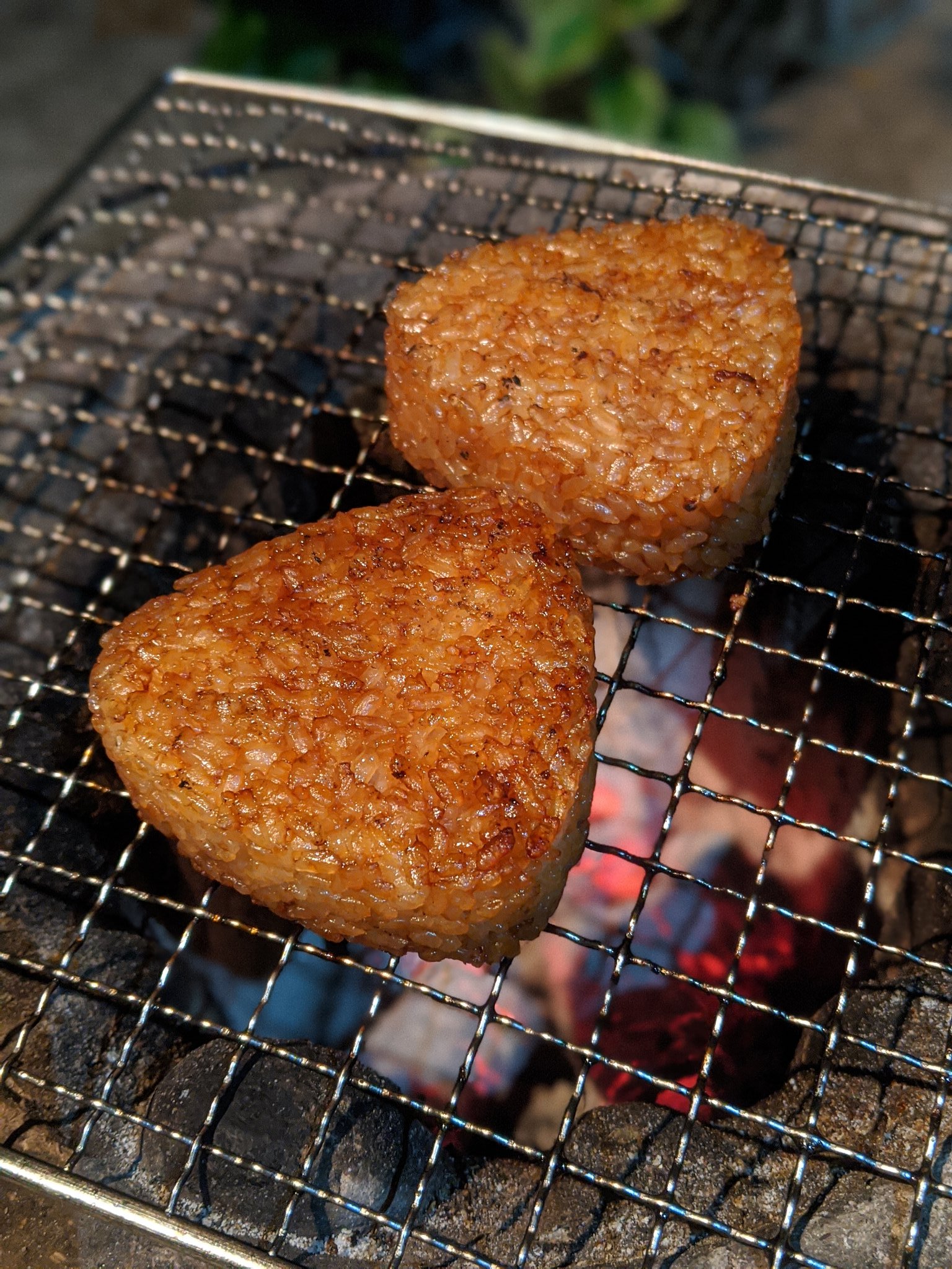 Bobby Ug q 2day 締めの焼おにぎり 冷凍の大きな大きな焼おにぎりが鉄板ですわ T Co 51uiimajye Twitter