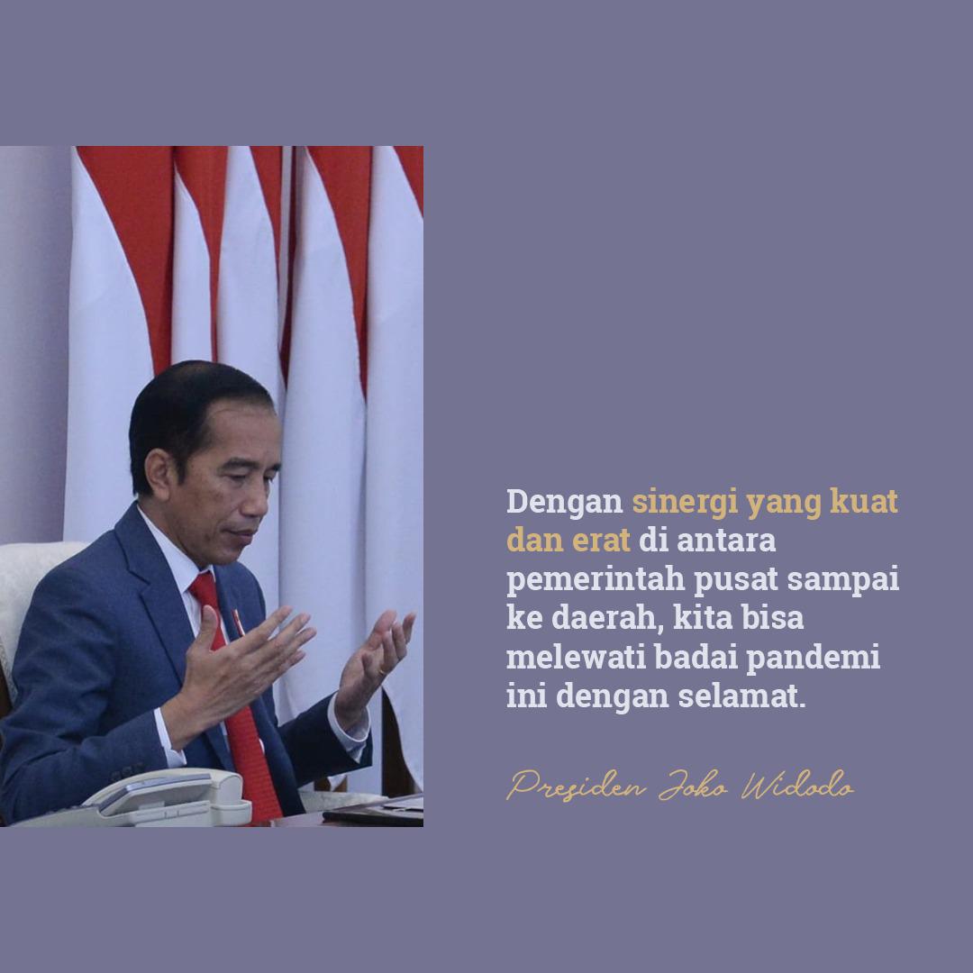 jokowi's tweet photo. Dalam kondisi tekanan yang luar biasa, kita butuh sinergi yang kuat dan terjalin erat antara pemerintah pusat dan pemerintah daerah. Semua harus berjalan dalam satu visi,  satu arah dan kebijakan yang solid. 

Dengan sinergi itu, kita bisa melewati badai ini dengan selamat. https://t.co/e19ZVJSFHr
