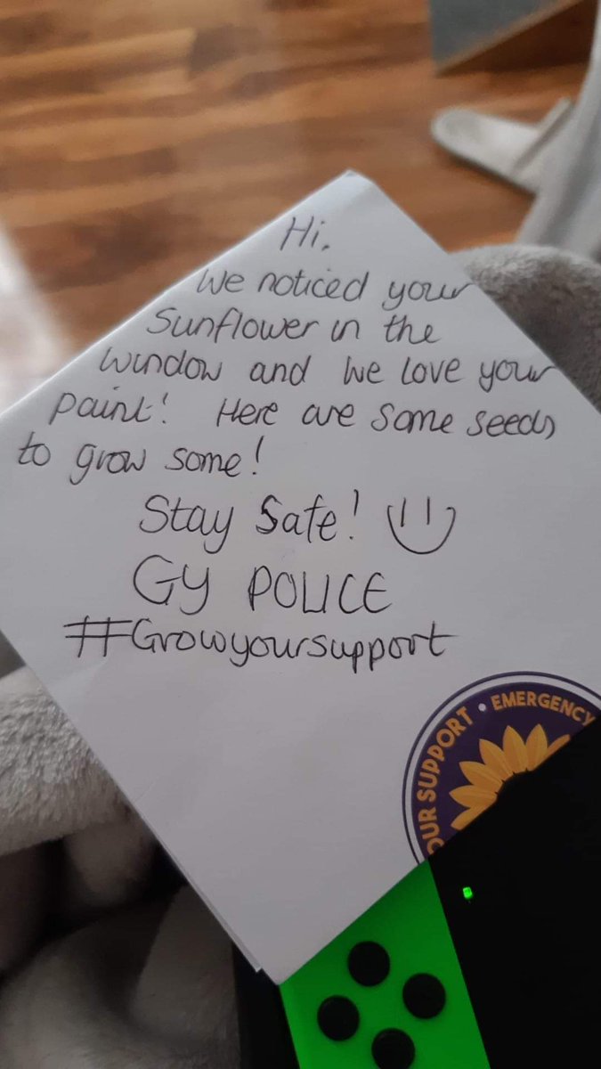 EmmieL1983's tweet photo. This made my day.
#GrowYourSupport
@GYarmouthPolice https://t.co/pizjXhCP94