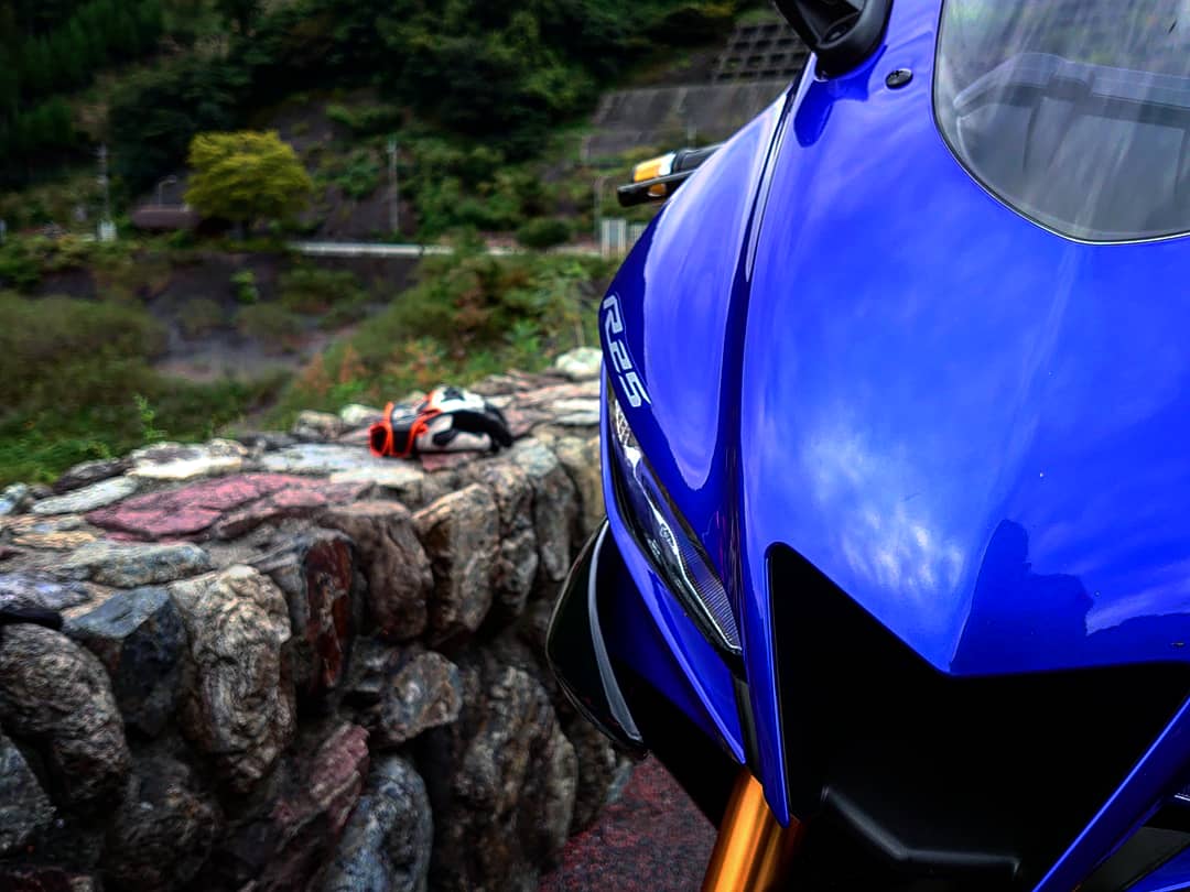 hoyeon0803's tweet photo. 納車から1年経ったので更新

性別:男
年齢:20
住み:東京
車種:YZF-R25, MT-09SP
目標:将来新型R1
好き:サーキット、筋トレ、アニメ
一言:まだまだ初心者なのでよろしくお願いします

#yzfr25 #mt09sp #yamaha
#バイク好きと繋がりたい 
#バイク乗りと繋がりたい 
#バイク乗りとして軽く自己紹介 https://t.co/WpwpgSnNaJ