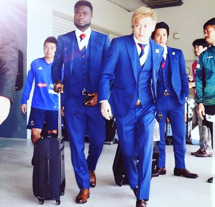 みなさん、こんにちは 💙🤍❤️
#OB20⚡️🇨🇲