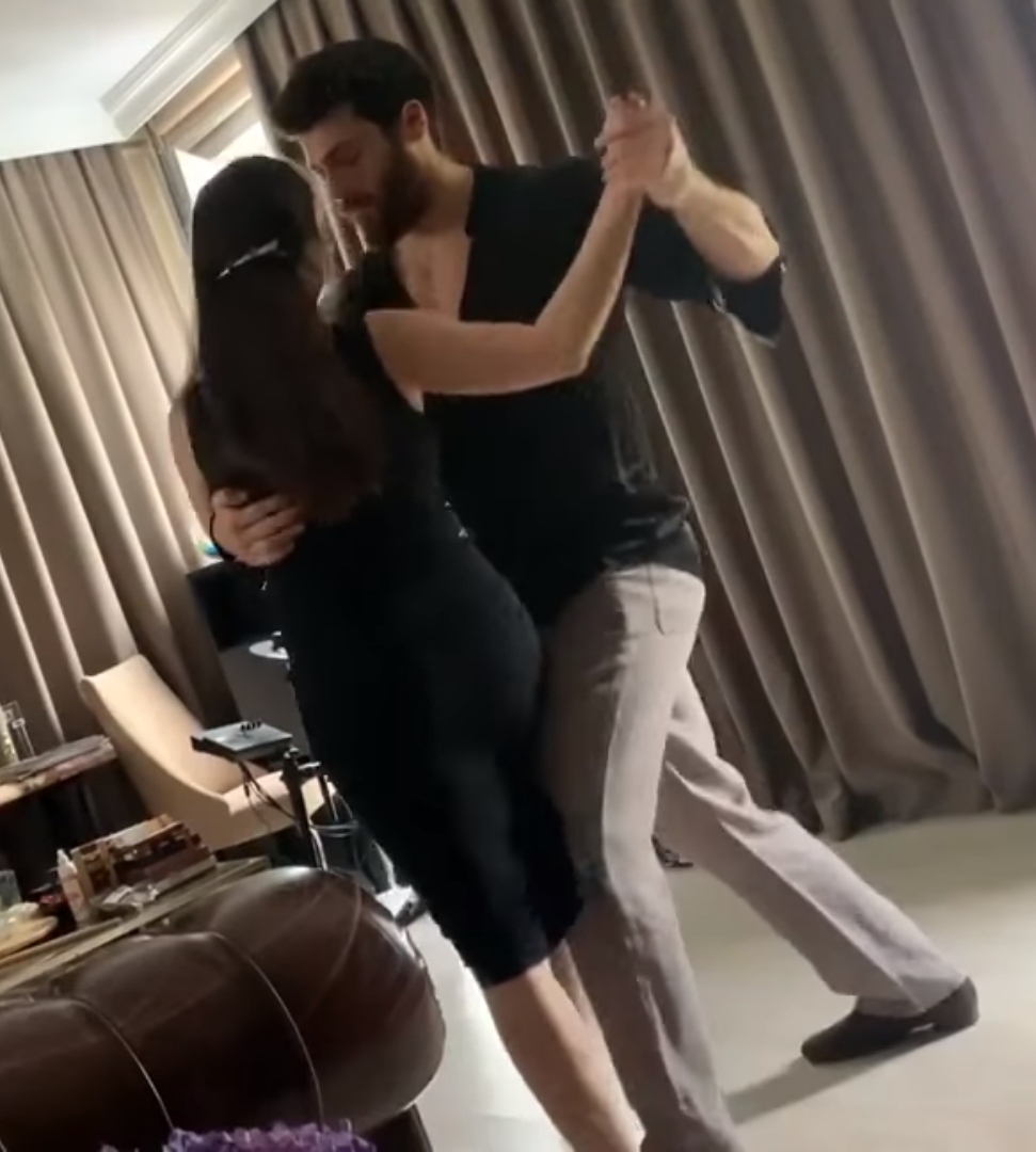 maya_albe's tweet photo. "Quando ero piccolo
sognavo di diventare grande
accanto te, ora che sono grande
amo tornare bambino con te. ❤️[G. Evan]
Mentre ascolto "La cura " di Battiato. Non so se la conosci...nel caso merita un'occasione di essere ascoltata. 🇮🇪🇹🇷🎶🎶#canyaman @canyaman1989 @guldemcan https://t.co/t3jIWGy2kH