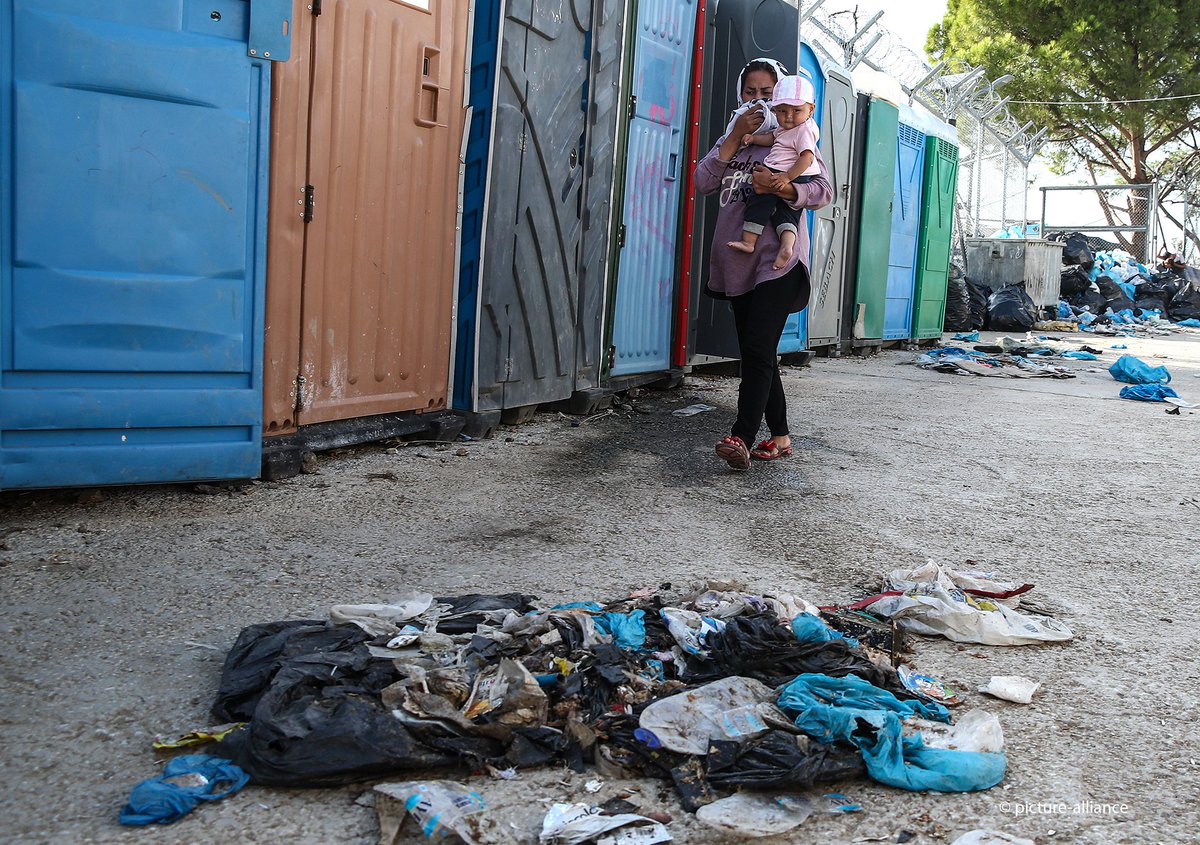 dw_volos's tweet photo. “The worst humanitarian disaster on Europe’s shores”
- Episode 6 on #Coronicles 

The living conditions in the Moria refugee camp were precarious even before the coronavirus pandemic. 

🎤 @AmienEssif reported from there last year and witnessed these conditions first-hand. https://t.co/qiEGR61nVI