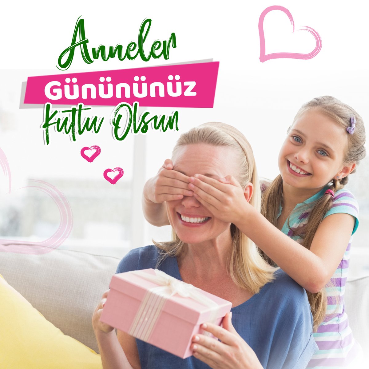 İnsan sevinince annesine koşar, korkunca anne diye yardım ister, sevgiyi ilk anneden öğrenir. Tüm annelerimizin anneler günü kutlu olsun. #AnnelerGünü #Usluoğlu