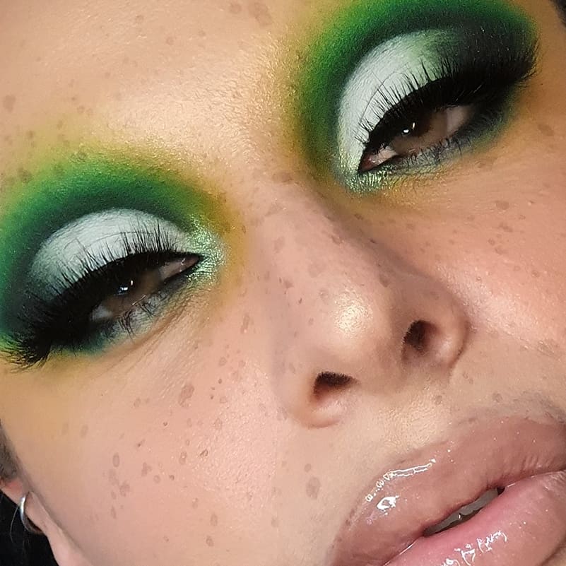 EnricaFox's tweet photo. @beautybay @MMMMITCHELL Yes, one of my favourite palettes ever!! #generationbeautybay #beautybayprlist https://t.co/eZ8wYR3IoN