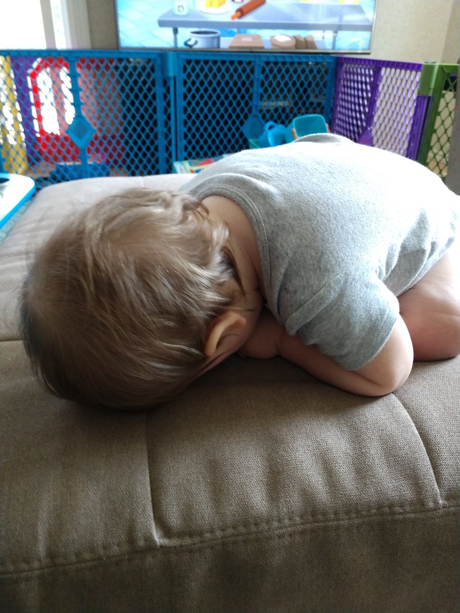 SarahBMulligan's tweet photo. Baby pretzel π₯¨
#babypretzel #littlegirl #sweetbabygirl #alwayssmilingandlaughing #cootiebug #thankheavenforlittlegirls #momsnippets #babies #babiesofinstagram #compactbaby https://t.co/WbPumBxPnR