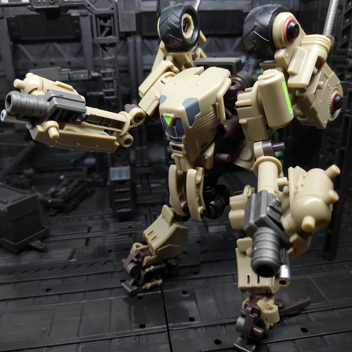 Ronzki47's tweet photo. #rihio #multiabyss #rihiomultiabyss #MM002 #mm002defender #mm002construction #defendertransportationmode #mm002defenderandconstructionset #vlinkmecha #modelkit #plasticmodels #mecha #マルチアビス https://t.co/Bks6qDYheh