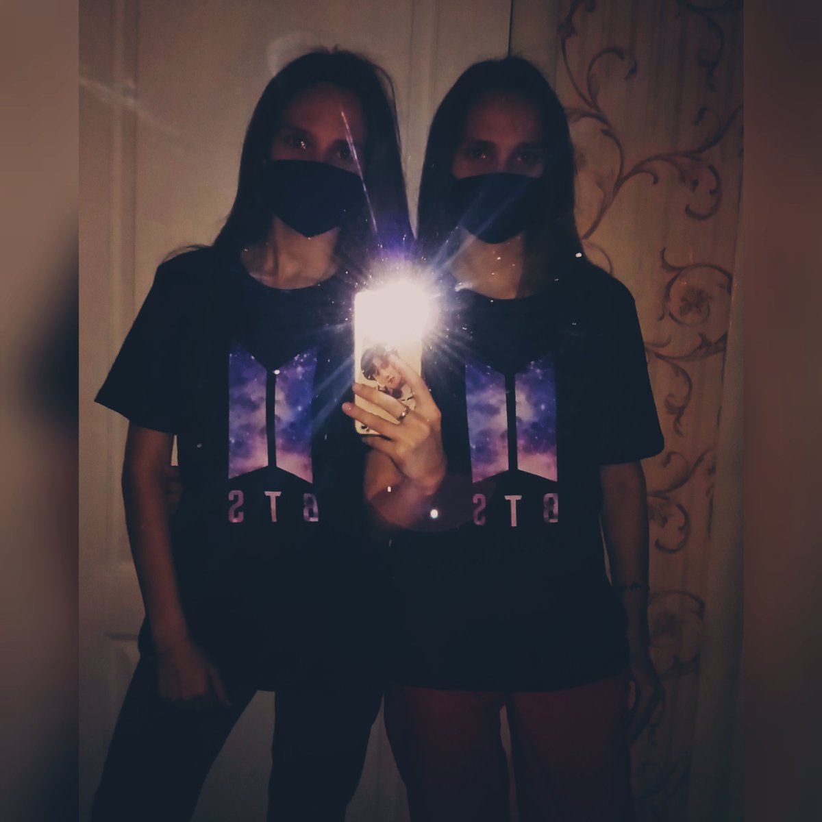 AvvRooRaa4's tweet photo. #DarkSelfieChallenge #DarkSelfie #EarthDay @hyundailifesty #bts Разом із Hyundai я беру участь у челленджі #СелфіУТемряві #BTSARMY #StayHome #HyundaixBTS @BTS_twt Покажіть себе в темряві, щоб пролити світло на зміну клімату... https://t.co/lHPhEItUPa