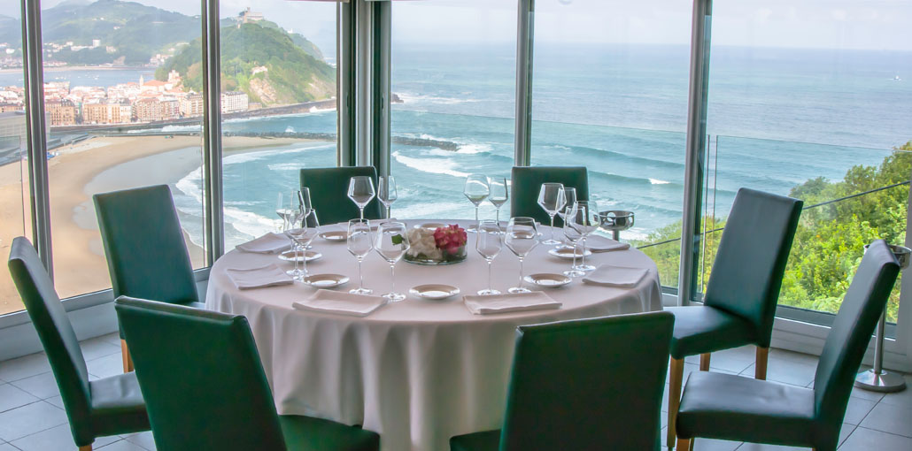 Hoy en Habla Radio han entrevistado a nuestra compañera Idoia para hablar de las bodas en el Mirador. Podéis escuchar aquí la entrevista. Empieza en el minuto 14. bit.ly/2Yo4F4D