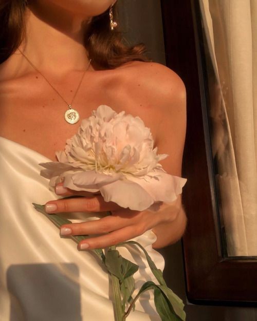 thewaterbxtch's tweet photo. 🦋 PICK A PICTURE 🦋 

💐 take deep breathes &amp; choose the picture you feel the most drawn to 💐 

🌿 messages will be posted later today 🌿 https://t.co/WTkm7y0MLa