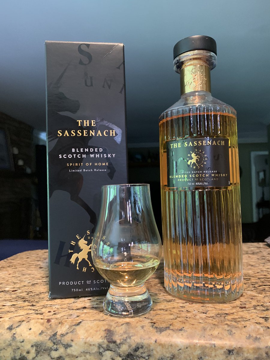 terri_stalons's tweet photo. @caitrionambalfe @SamHeughan Happy Birthday Sam! I will toast you with your own great whisky! https://t.co/t686sX7Rck
