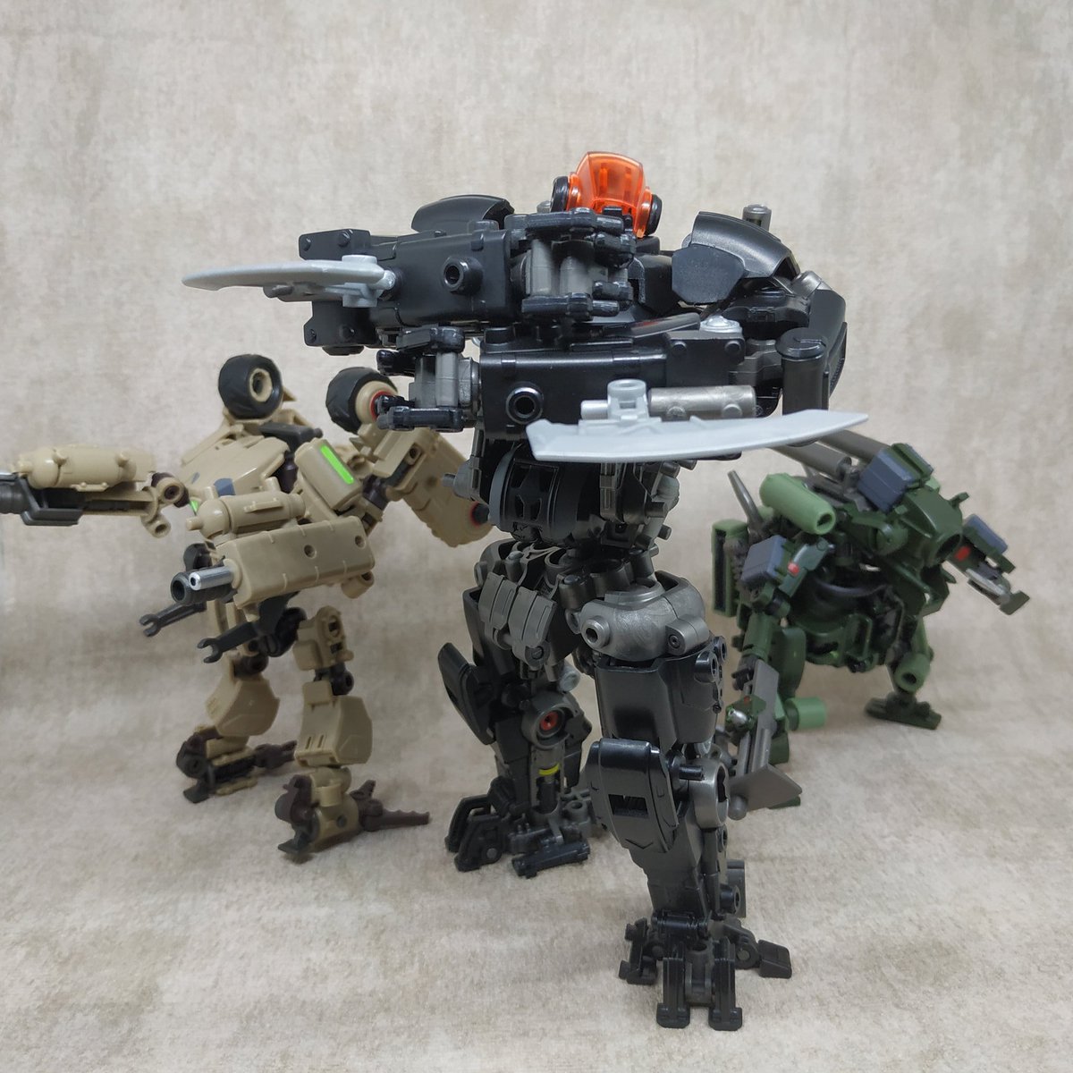 Ronzki47's tweet photo. #マルチアビス #rihio #rihiomultiabyss #multiabyss #mm003 #mm003verminslasher #verminslasher #rihioverminslasher #plasticmodels #modelkit #mecha https://t.co/kgmnItEC2O