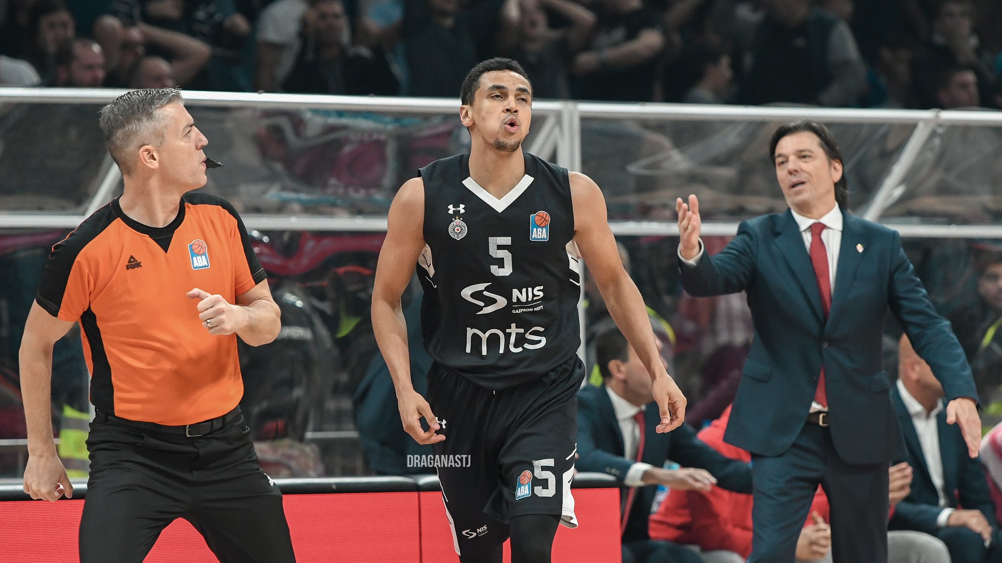 EW2gocsXgAEjzQB?format=jpg&name=large