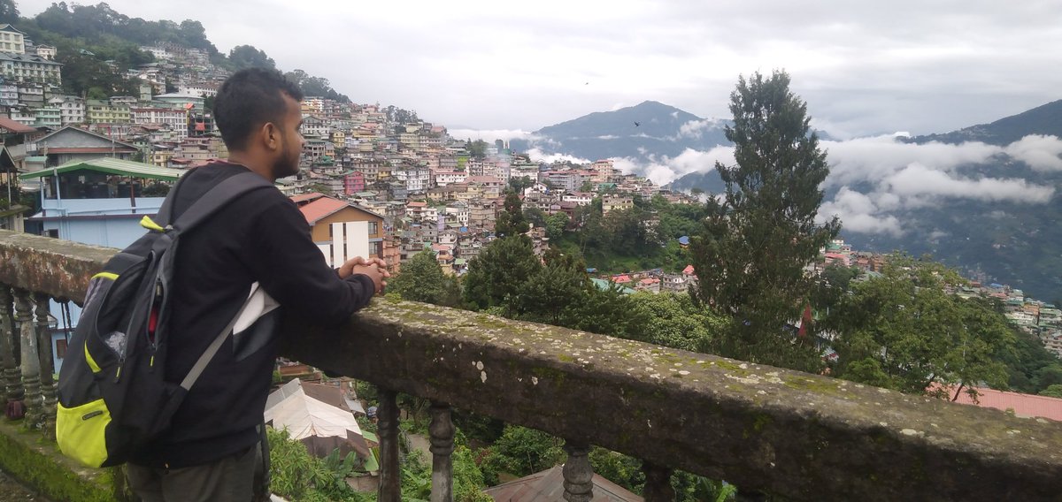 Throwback to the beautiful days in #Sikkim
.
.
@TourismSikkim @NorthEast8India @sikkimdiaries