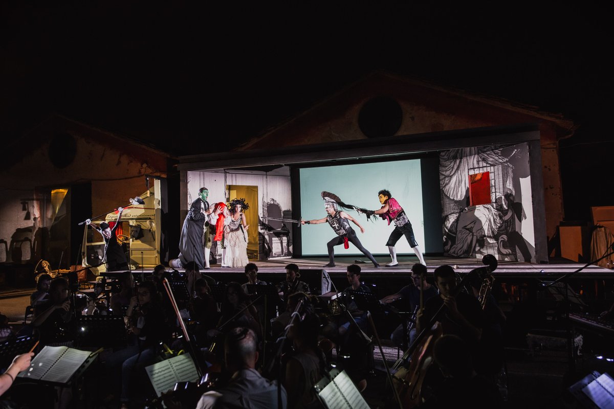 OperaRoma's tweet photo. #Romaperil1Maggio
#OperaCamion: domani, alle ore 18, sul nostro canale You Tube, "Figaro!" il più famoso dei barbieri che ha girato per le piazze e le periferie di Roma e del Lazio.
#laculturaincasa #operahome
https://t.co/g9C1y3evtn https://t.co/BQ22tQu2Ie
