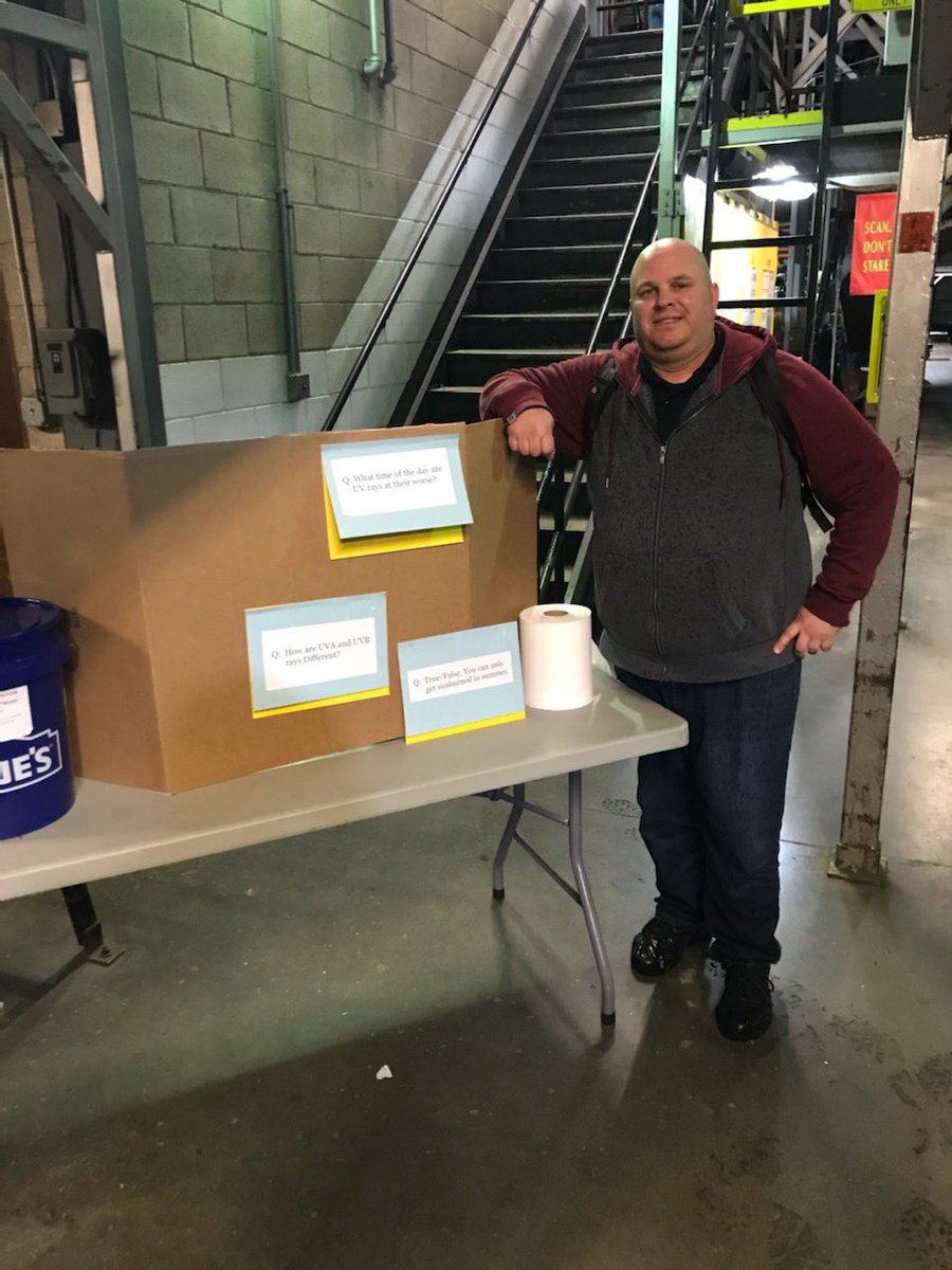 UPSOCNSafety's tweet photo. #WellnessWednesday at the OAKWI night sort. Tonight we talked about UV Rays and taking proper care of you self to prevent sunburning. #sunishot #NightOwlsnotDayBirds @Larry_smith23 @Stephanie_Dex @NP_UPSers @VictoriousMicah https://t.co/peszc7R0y2
