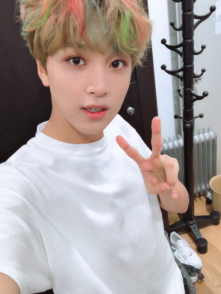 user_haechan's tweet photo. 동혁 사랑해
동혁 음색
동혁 해찬
동혁 센스
동혁 춤선
동혁 다리길이
동혁 매력
동혁 귀여워
동혁 애교
동혁 라이브
동혁 노래
동혁 쪼꼬볼
동혁 천재
동혁 하트
동혁 다리
동혁 섹시
동혁 레전드직캠
동혁 직캠
동혁 fullsun https://t.co/k6wEkNF3Jb