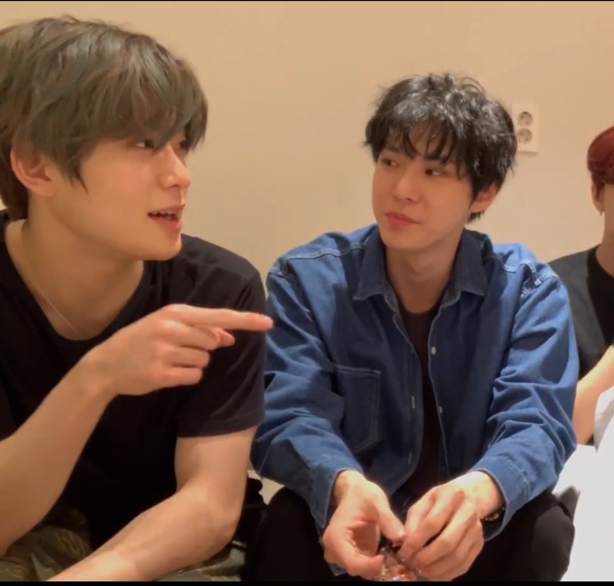 nanajamsan___'s tweet photo. โดยองมองน้องแจไม่หยุดเลยยยย กัปตันนนนนนนนน #JaeDo https://t.co/PYHMXKLHl0