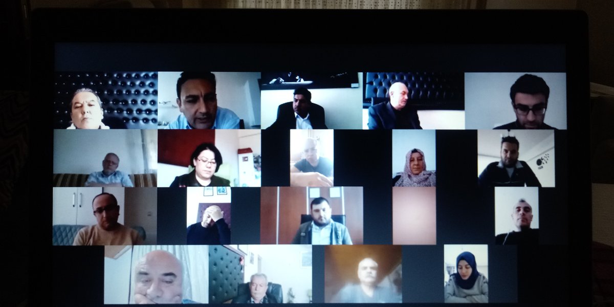 Okul müdürlerimiz uzaktan eğitim sürecinde de liderlikleriyle etkili süreçler oluşturma gayretindeler . 
Bugün Mayıs ayındaki planlamalarımızı değerlendirdik.