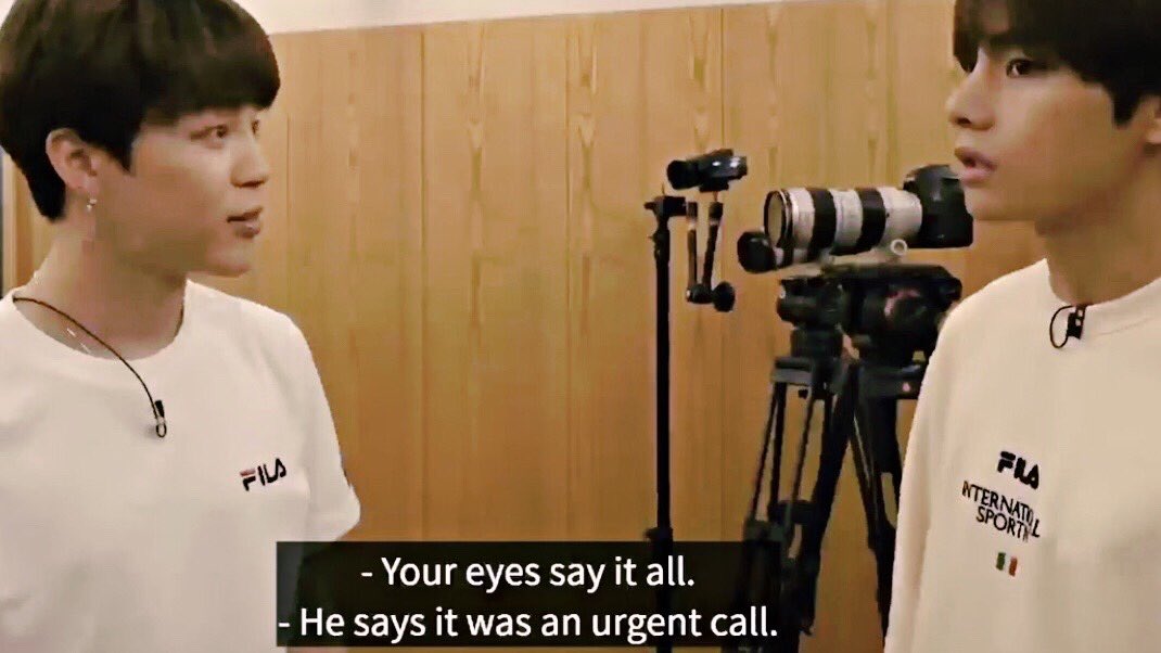 bestpromogems's tweet photo. jimin tryna expose taehyung for reading the recipe on his phone and tae getting back to him by saying he’s on jimin’s side 😆😆 https://t.co/9oQha6mExq