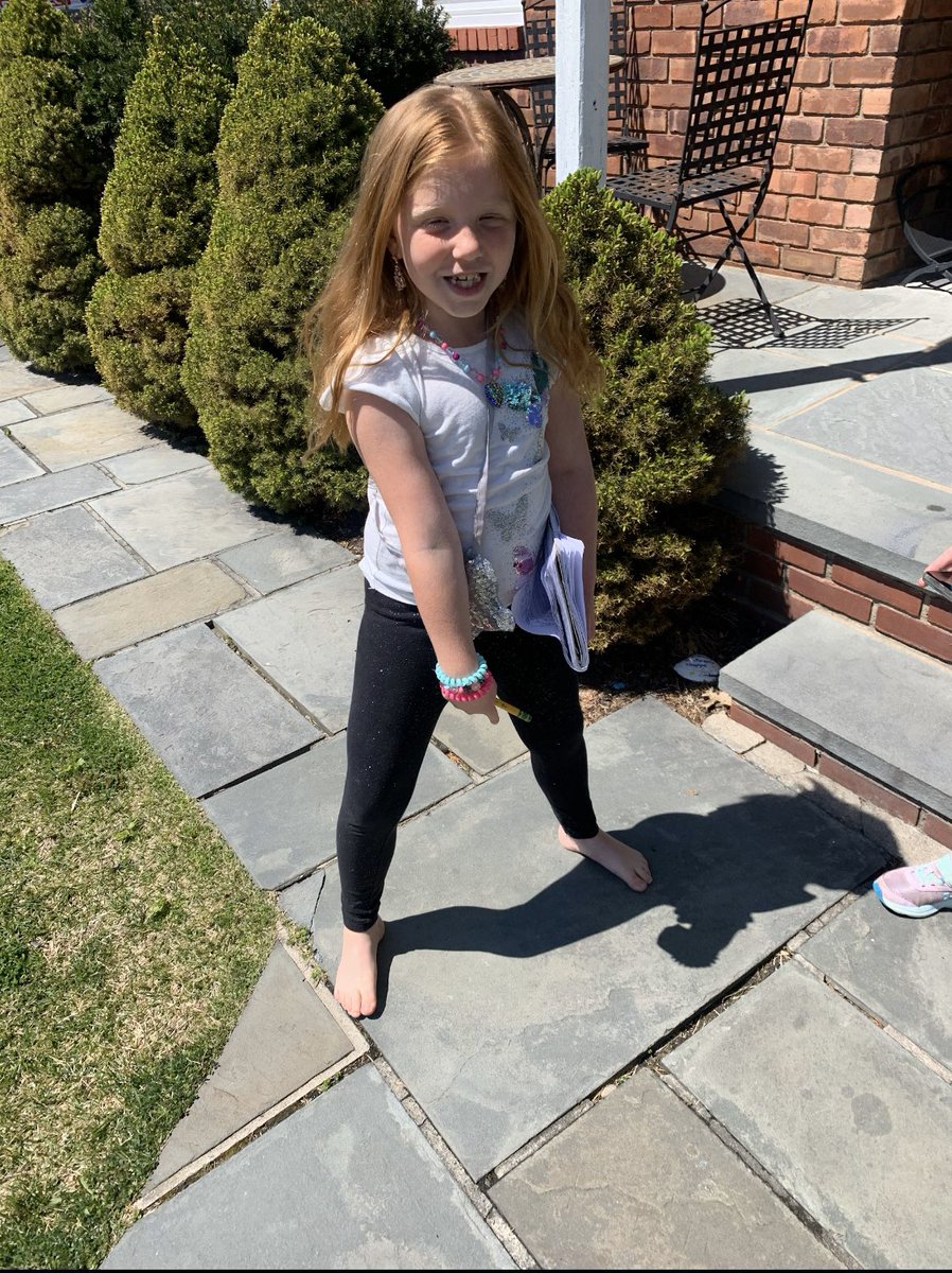 MissSchmidt_KL1 tweet media