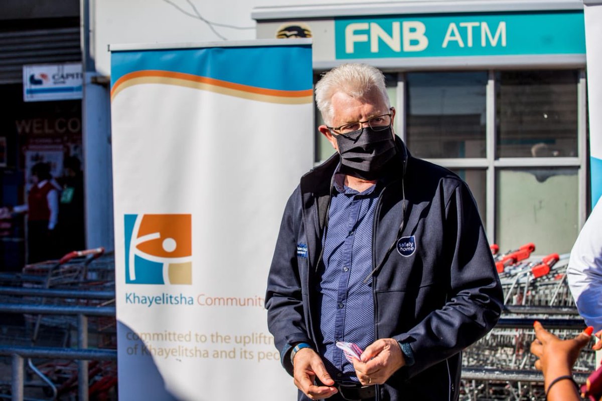 KctTrust's tweet photo. Western Cape Premier visits our Khayelitsha Retail Centre #COVID19 #lockdown #COVID19SouthAfrica #CoronaVirusSA https://t.co/AYN0qq8gco