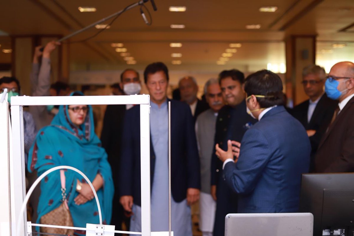 ShireenMazari1's tweet photo. Congratulations @fawadchaudhry for a successful exhibition of Made in Pakistan innovations & merchandise for our fight against COVID19. Our scientists and entrepreneurs need encouragement - the talent is there. Keep encouraging scientific innovation. https://t.co/obZ1cNv4wx
