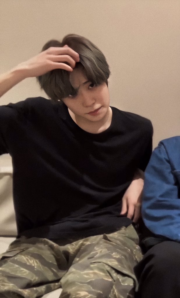 ก็ผัวพอตัวว่ะครับ