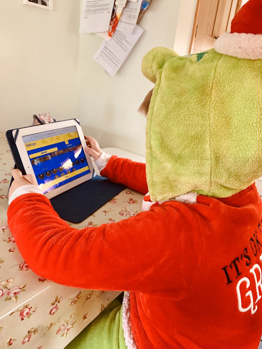 HStaciea's tweet photo. @LoosePrimary this Grinch is busy practising his handwriting and supporting #teamoynx in the times tables battles. https://t.co/ppCpjxxZNM