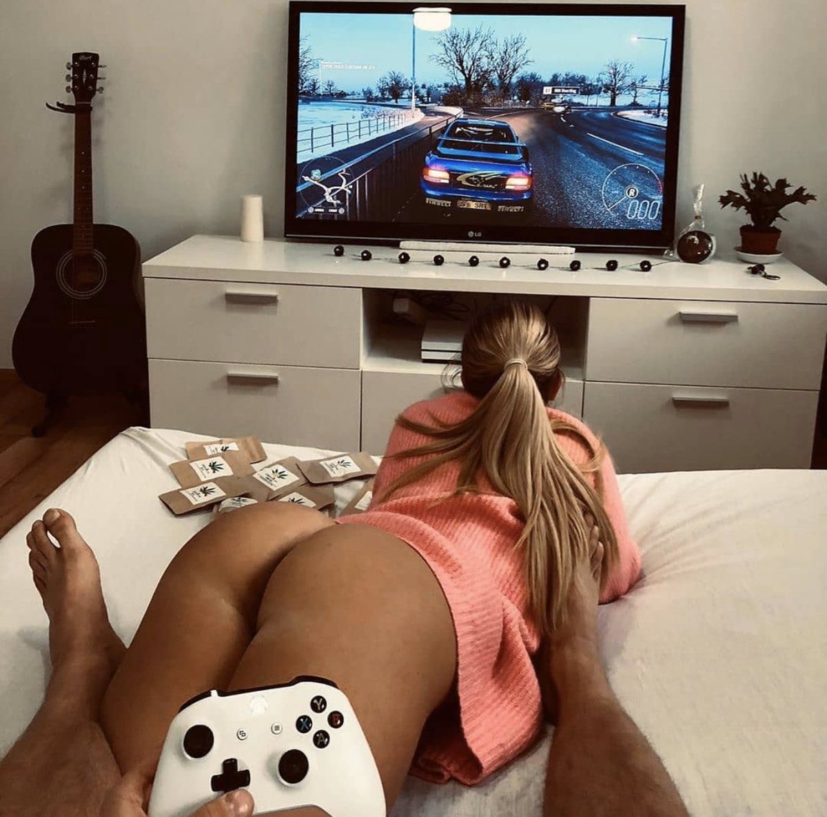 cosplayshub's tweet photo. Relationship Goals 😍🎮 https://t.co/e4effe0EMI
