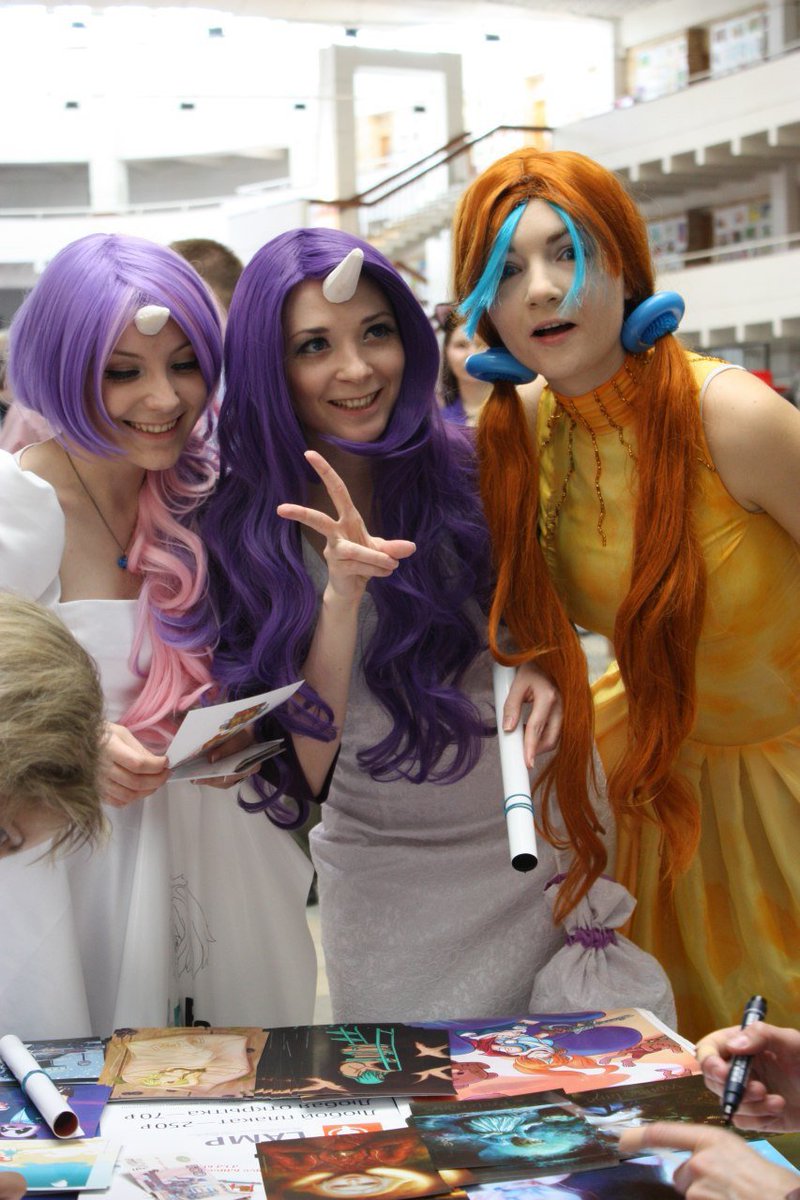 schoukou_irl's tweet photo. Один момент, 4 разных фотографии :3
2012, @vrnfest @usagi_rnd https://t.co/9SQpJOWJW2