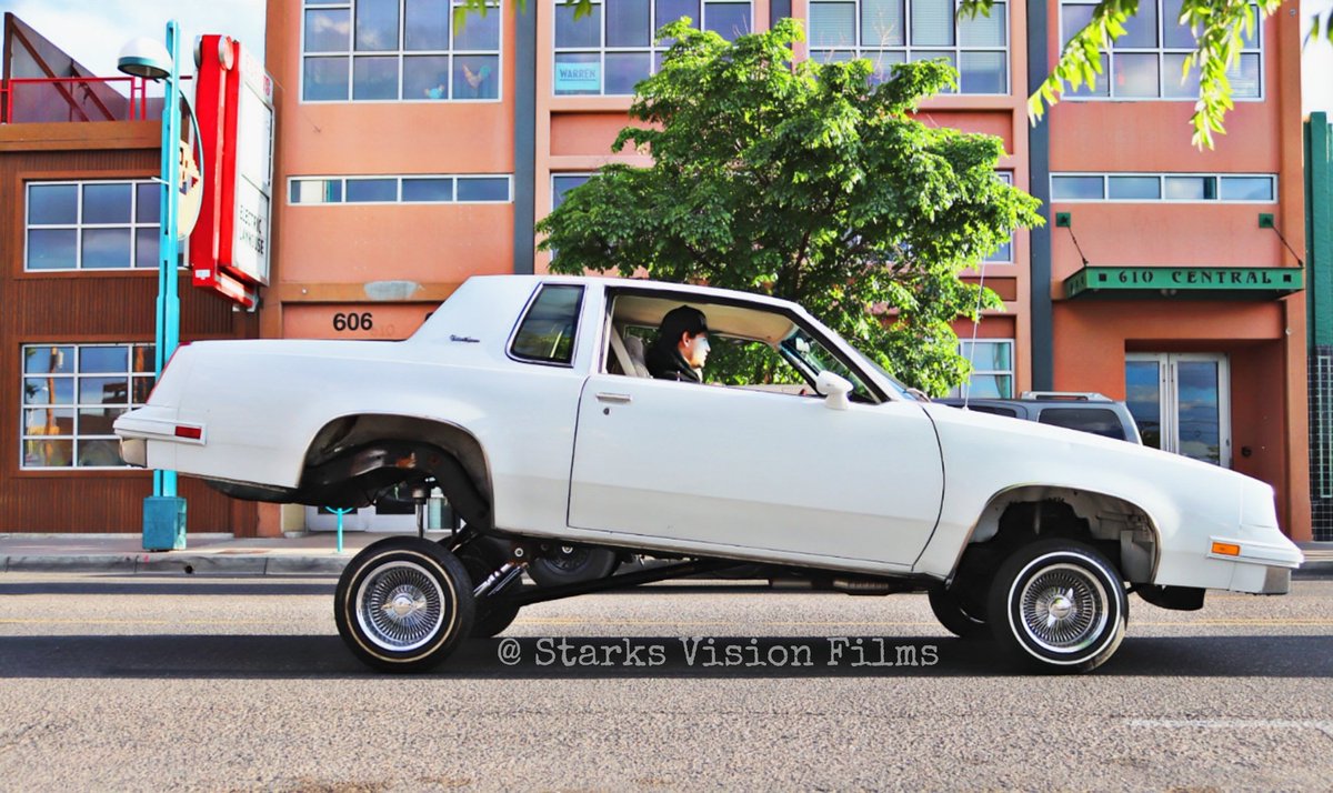 StarksVision18's tweet photo. #cars #lowriderhoppers #sundayfunday #streetview #streetPhotograghy #cameragod #starksvisionfilms #Albuquerque #newmexicotrue #follobackforfolloback #folloback #supportsmallbusiness #follobackinstantly https://t.co/RTXXk5Faq2