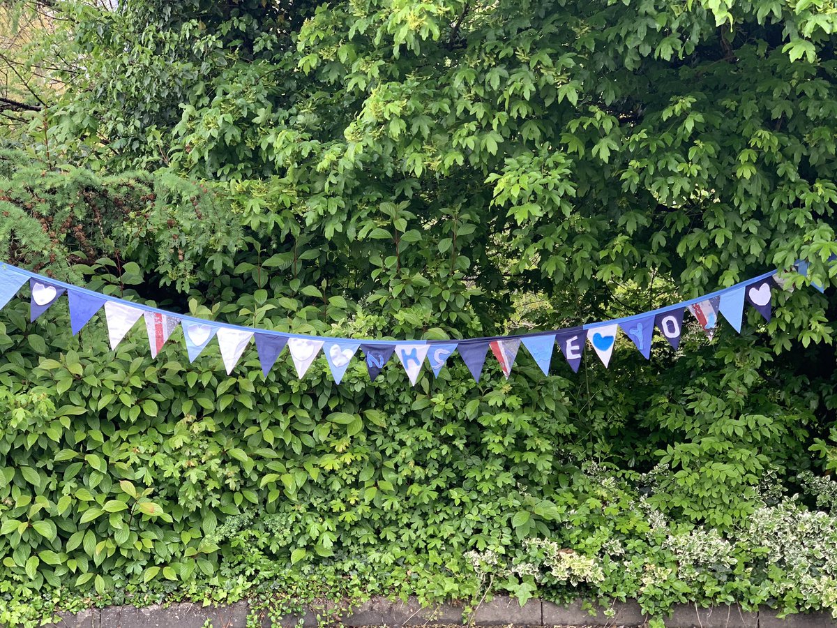Just spotted this outside Ross Community Hospital. A big heartfelt thank you from all of the staff at RCH #amazingWVTstaff <a href="/WyeValleyNHS/">Wye Valley NHS Trust</a> <a href="/weekdayworker/">David Farnsworth</a>