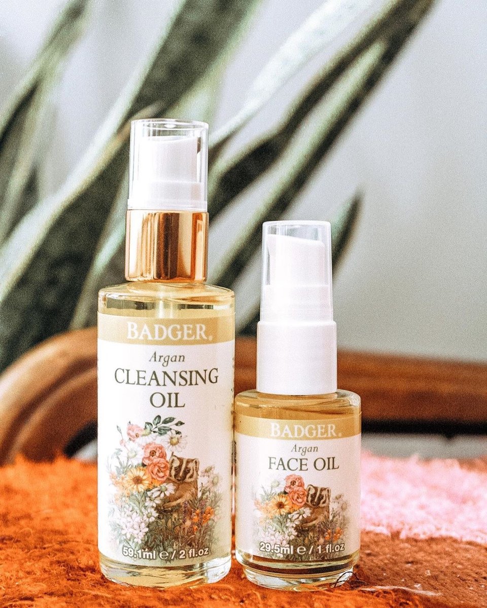 BadgerBalmUSA's tweet photo. #badgerygram from @cloudy_withachanceofclearskin: ⁠
⁠
"I am so happy to have discovered Badger products! They only use ingredients that fit their rigorous natural standards for healthy agriculture, minimal processing, sustainable supply chain, and health giving properties!!" 😍 https://t.co/huzip5huH1