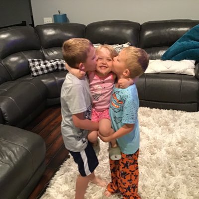 JoshKral's tweet photo. #NewProfilePic https://t.co/xlWg9KeS57