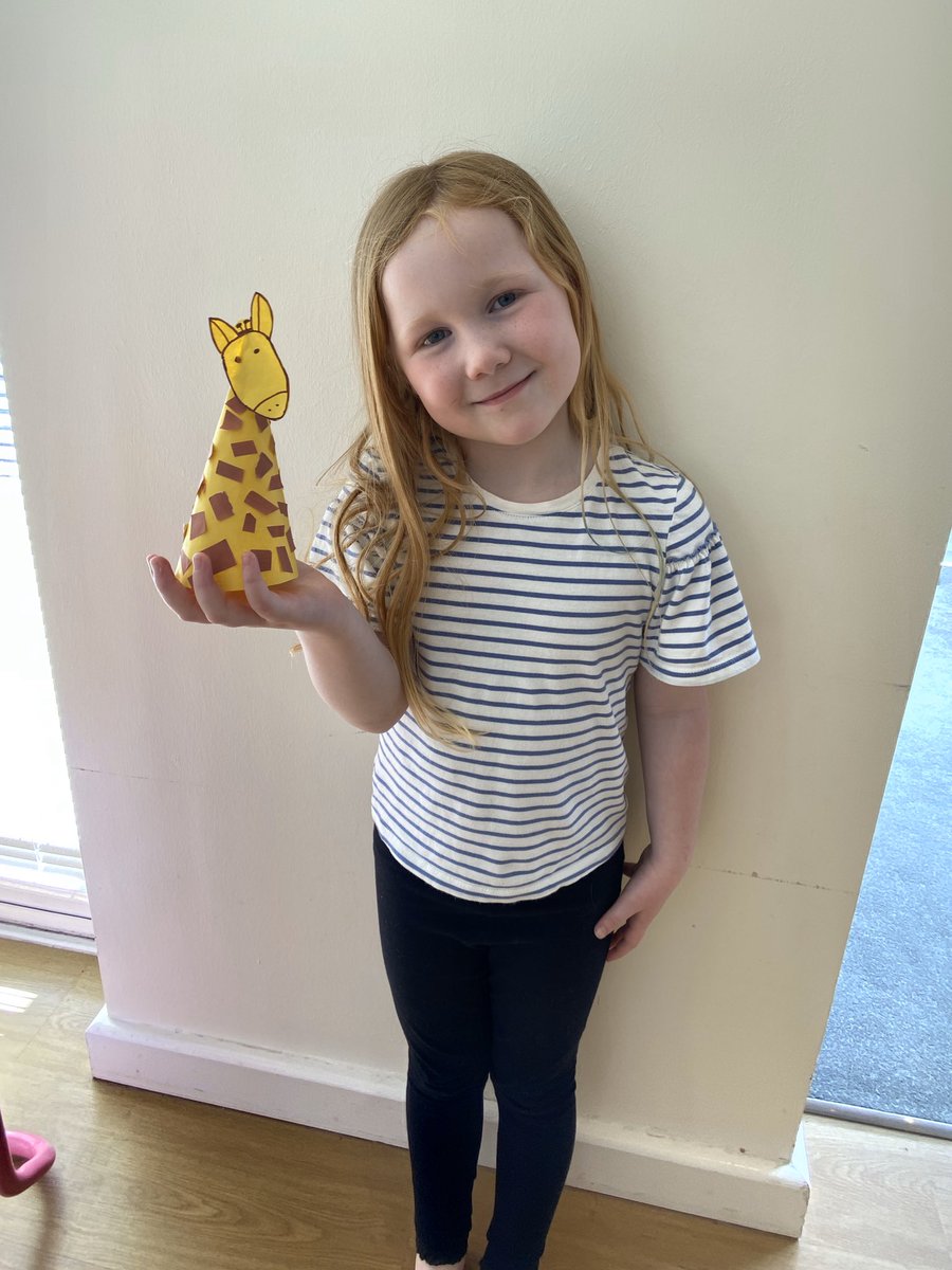 luclumz's tweet photo. @Beaconrise1 Mia wanted to make a giraffe print for today’s art 🦒 https://t.co/47qhIZoKu4