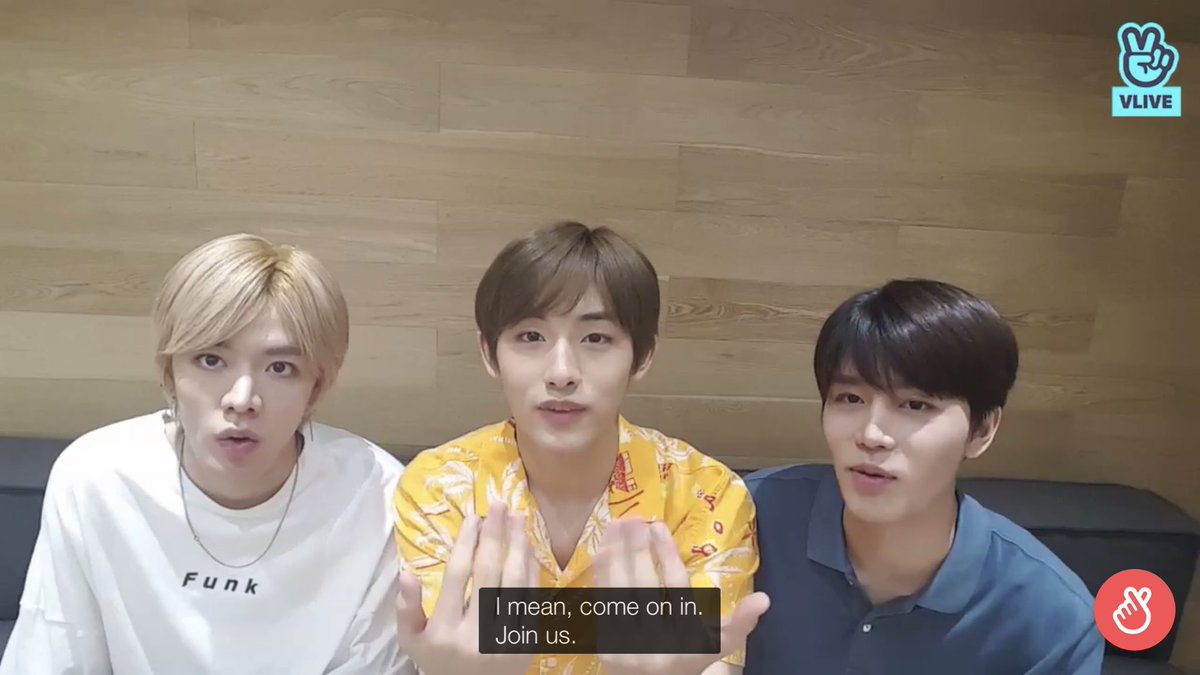 ฉากและเก้าอี้ที่คุ้นๆ