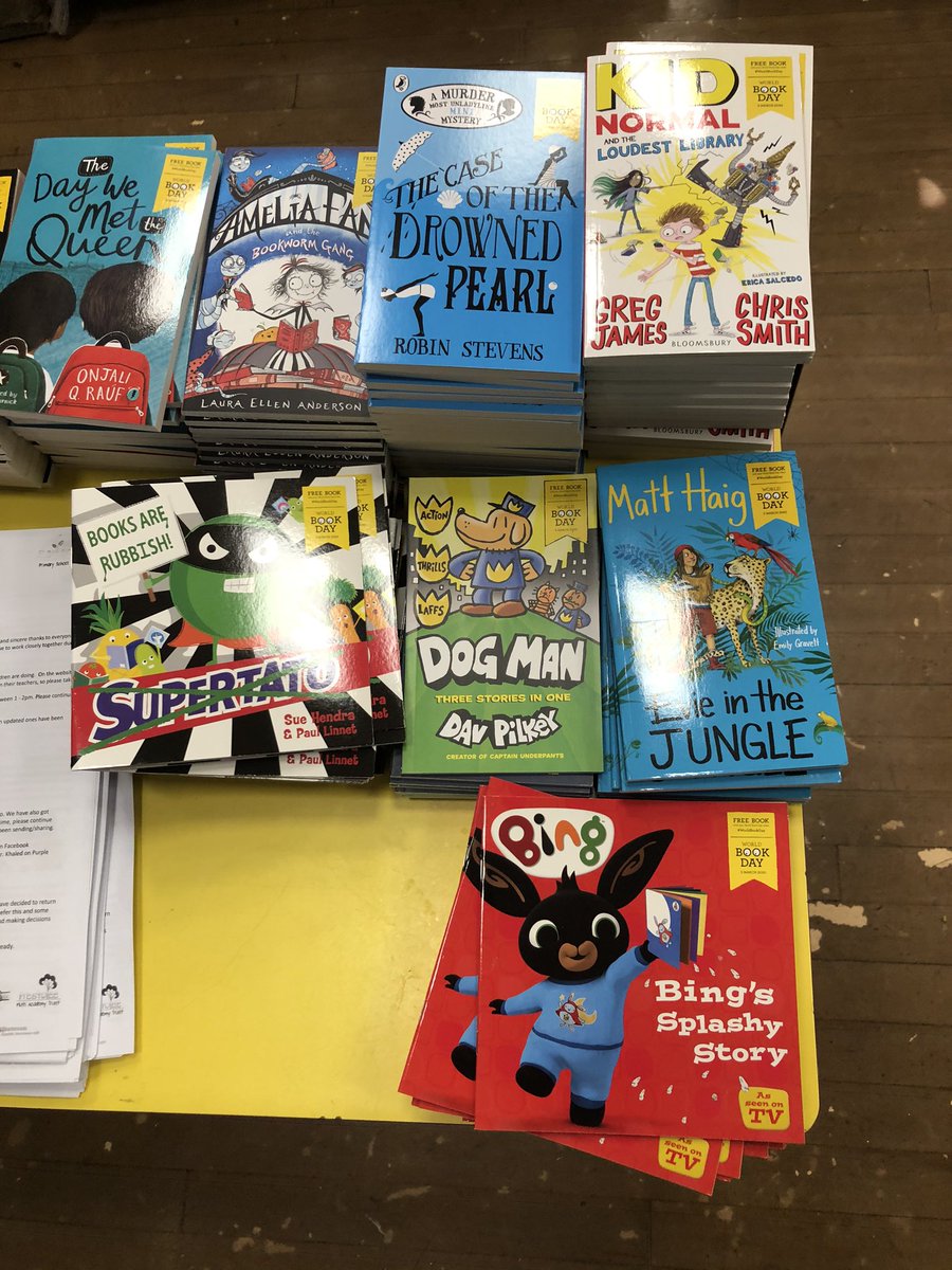 BartonMossCPS's tweet photo. What a success!! Lots of children and parents cueing to pick up their updated home learning packs. Thank you for all maintaining social distancing throughout :) #everychildareader #goaboveandbeyond #success #stillteaching #stilearning @mrsunsworth35 https://t.co/YVF6dvT6qC