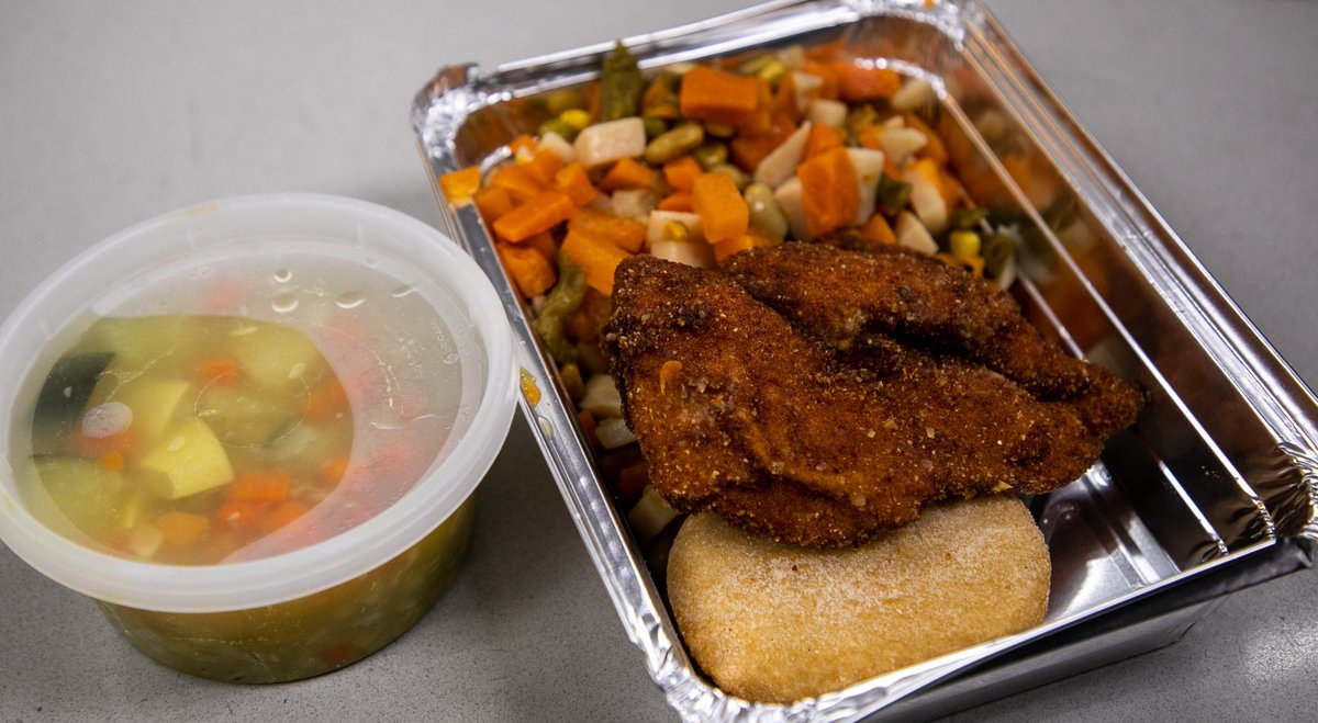 AlexRapaport's tweet image. Wednesday 4/29:
Approx 100,000 Orthodox Jews residing in #BoroPark, 2% of those ate their dinner through #Masbia. Those numbers do not include the families who picked up groceries from our #FoodPantry.
Still don't believe this is an historic #FoodEmergency?
We need to wake up!