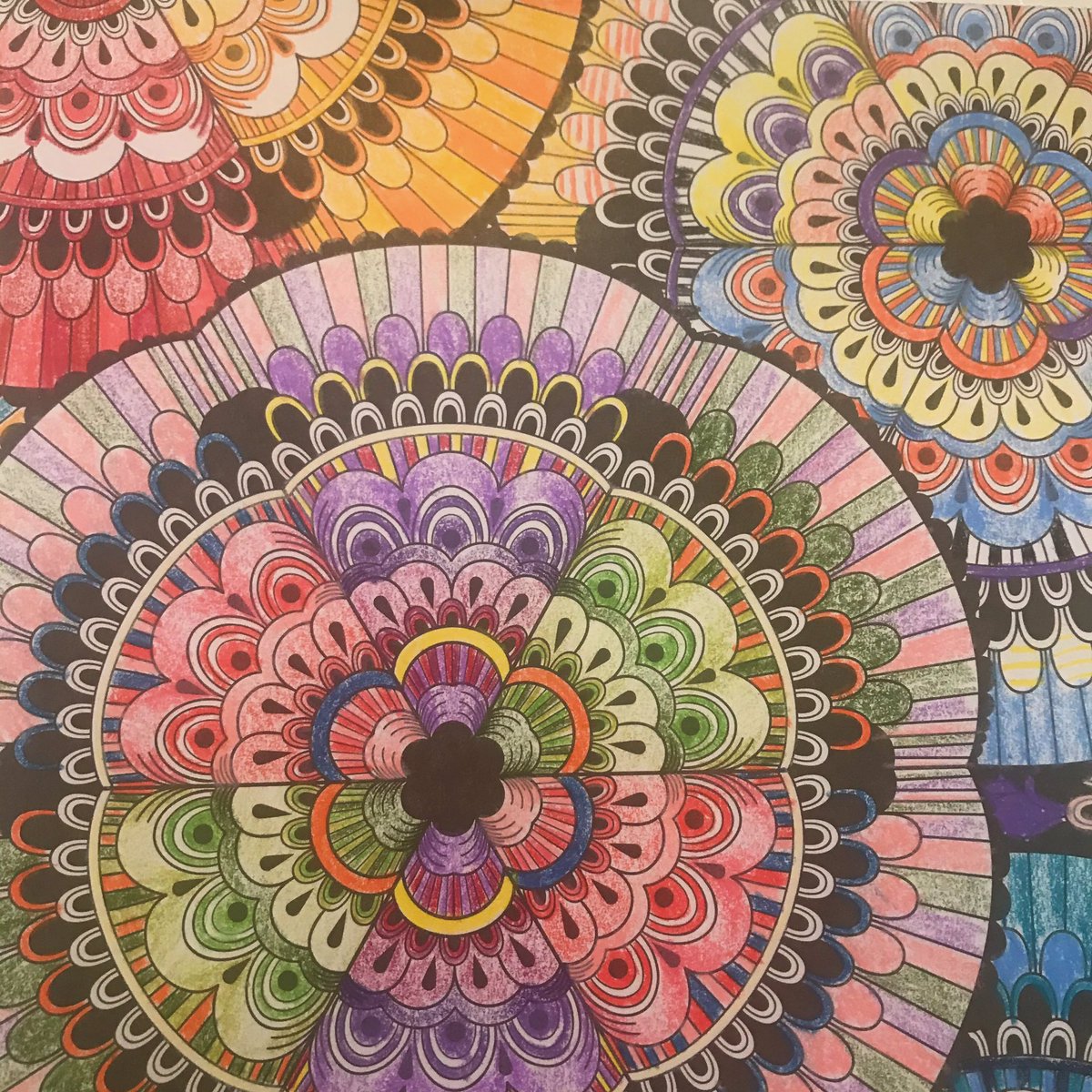 Happy Thursday! Today’s post is “Art with Amanda”. One of my favorite things to do to relax when things get stressful is color in some coloring pages! They are super easy to find online and print out! Check out this thread for links to sites w/ cool coloring pages! #Mentor_FLC