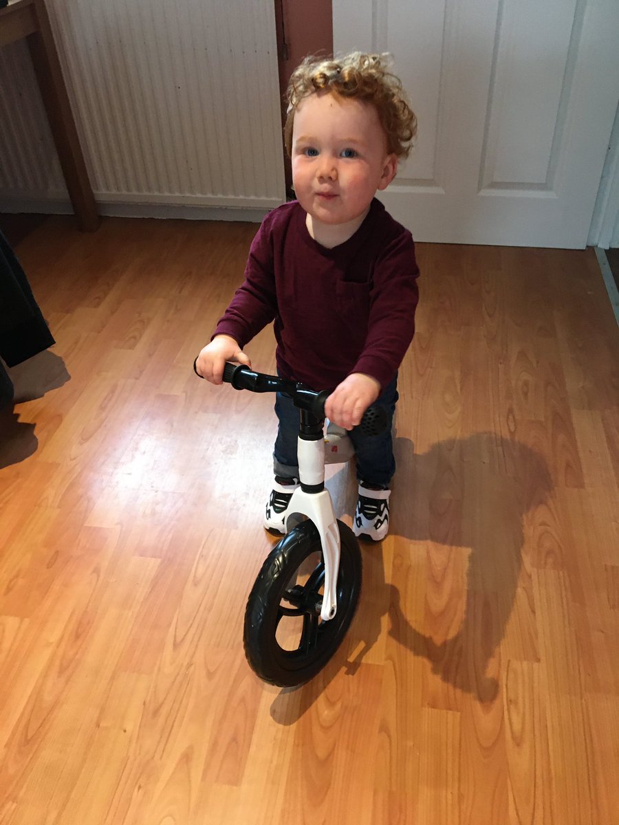 DiaryConnors's tweet photo. LOCKDOWN DAY 37 &amp; 38

💎BIG NEWS💎 Usual Walks, eats and Roo the last two days!  Yesterday Mum gave me a new hat to try, confused I went to bed as normal. Woke up this morning and Fug presented me with this flying machine..Pace will be my bitch 🚲💨 Few practise sessions ahead Cx https://t.co/d6xBcy7auC